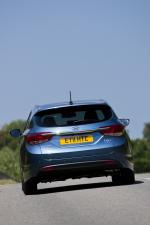 Hyundai i40 Station Wagon Blue Drive 2011 года (UK)